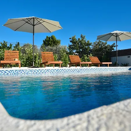 Σπίτι διακοπών Navita Augustinus With Pool Debeljak