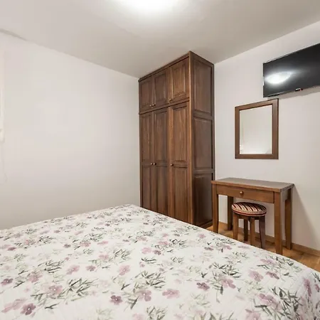 Navita Augustinus With Pool Σπίτι διακοπών *