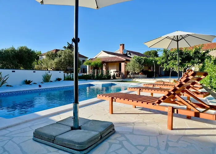 Nyaraló Navita Augustinus With Pool