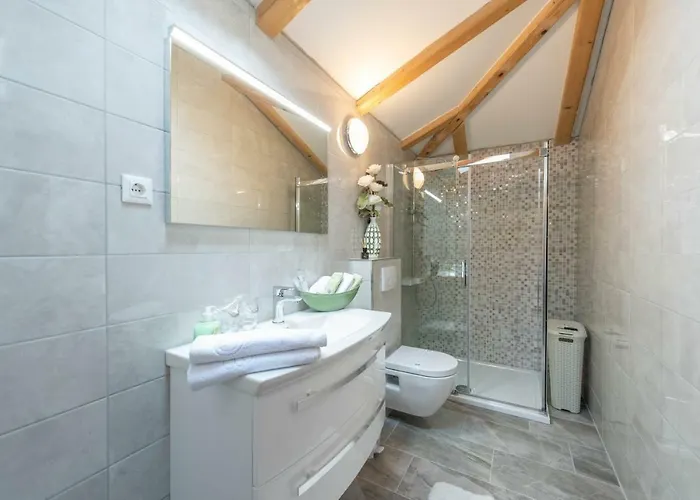 Navita Augustinus With Pool Debeljak