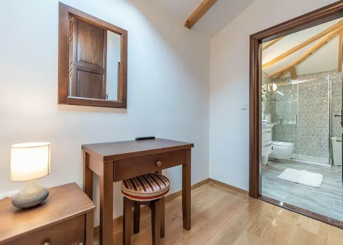 Navita Augustinus With Pool Debeljak