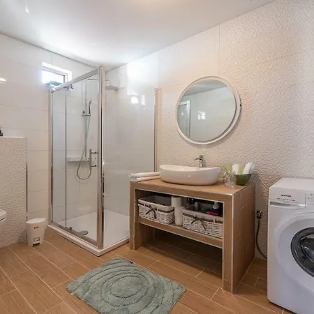 Navita Augustinus With Pool *